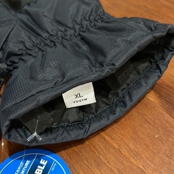 Columbia youth XL mittens in black - tags still on - Picture 6 of 6